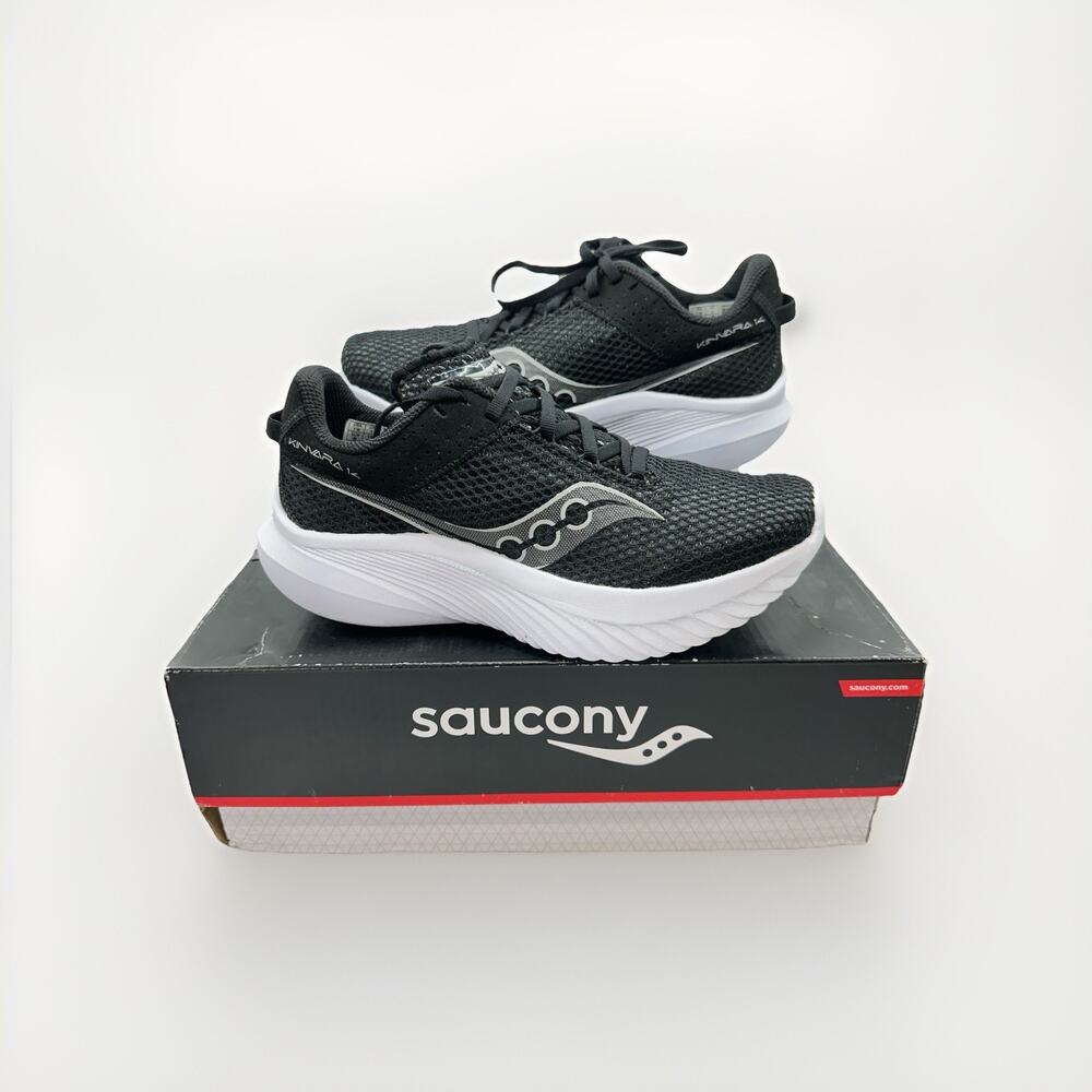 Saucony Kinvara 14 Running Shoe Women’s Black White (S10824-05) Size 7 Wide NWOB